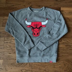 Bulls crewneck sweatshirt. Size M.